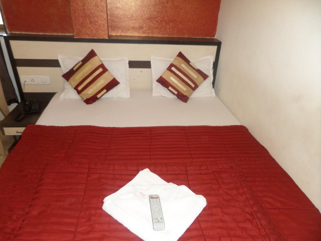 Hotel Minerva Residency Βομβάη Εξωτερικό φωτογραφία