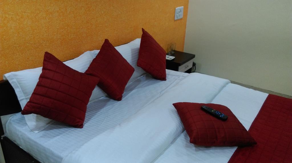 Hotel Minerva Residency Βομβάη Εξωτερικό φωτογραφία
