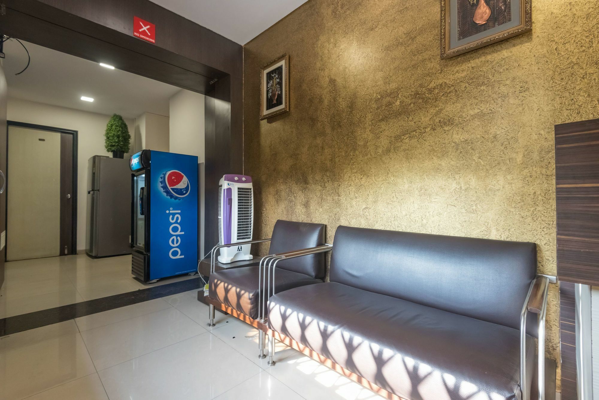 Hotel Minerva Residency Βομβάη Εξωτερικό φωτογραφία